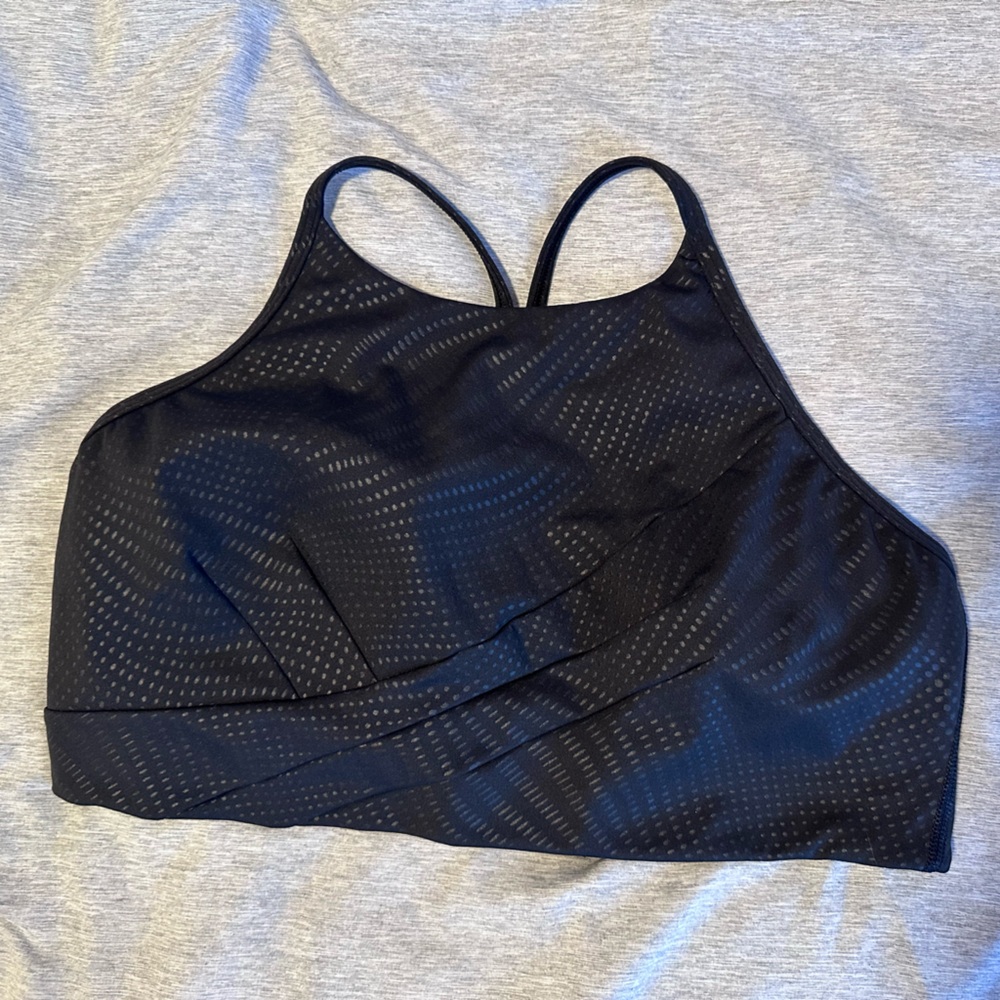Lululemon High Neck cross Y flow bra